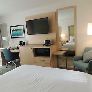 Deluxe Two Queen Room